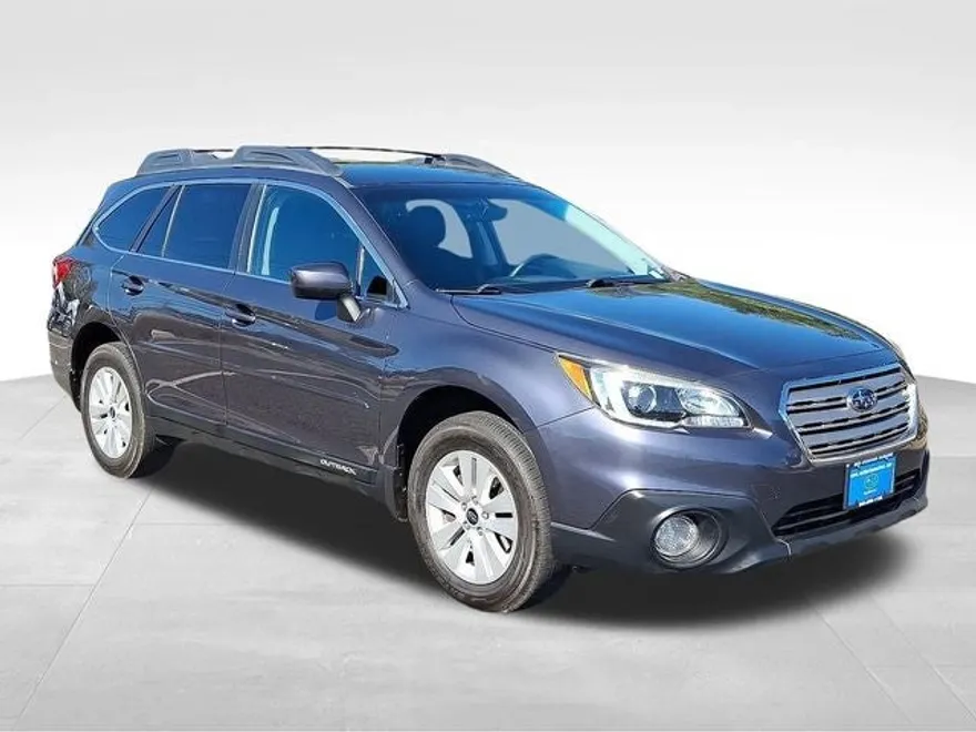 2017 Subaru Outback 2.5i Premium photo 1