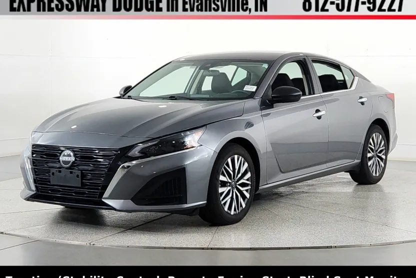 2024 Nissan Altima 2.5 SV photo 1