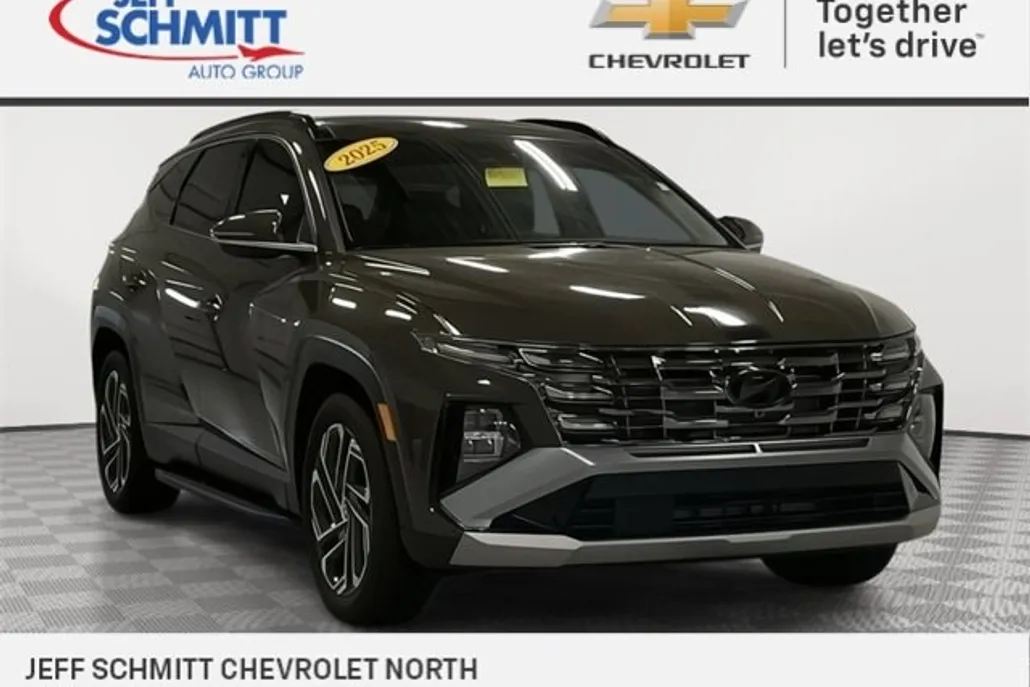 2025 Hyundai Tucson Hybrid Limited photo 1