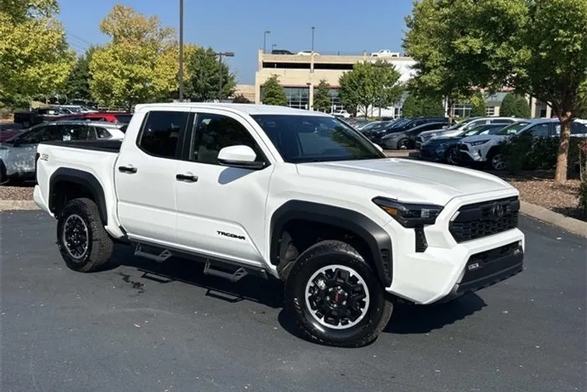 2025 Toyota Tacoma TRD Off-Road photo 1