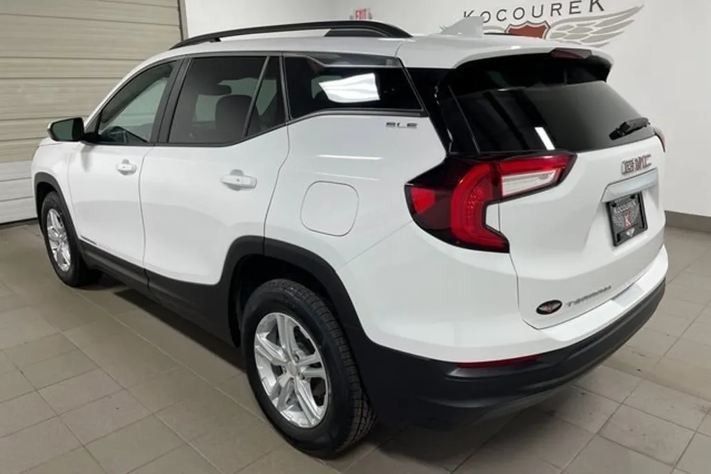2022 Gmc Terrain SLE photo 1