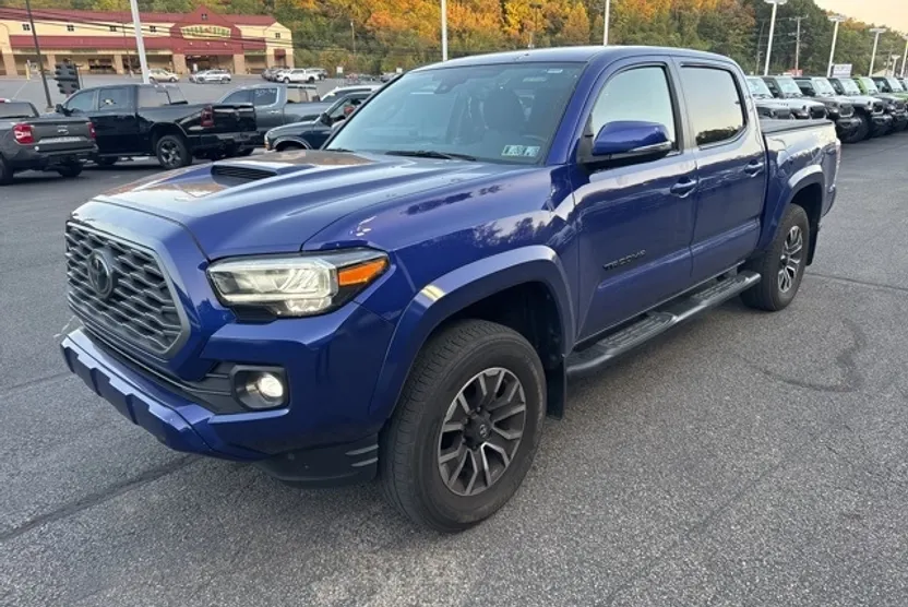 2023 Toyota Tacoma TRD Sport photo 1