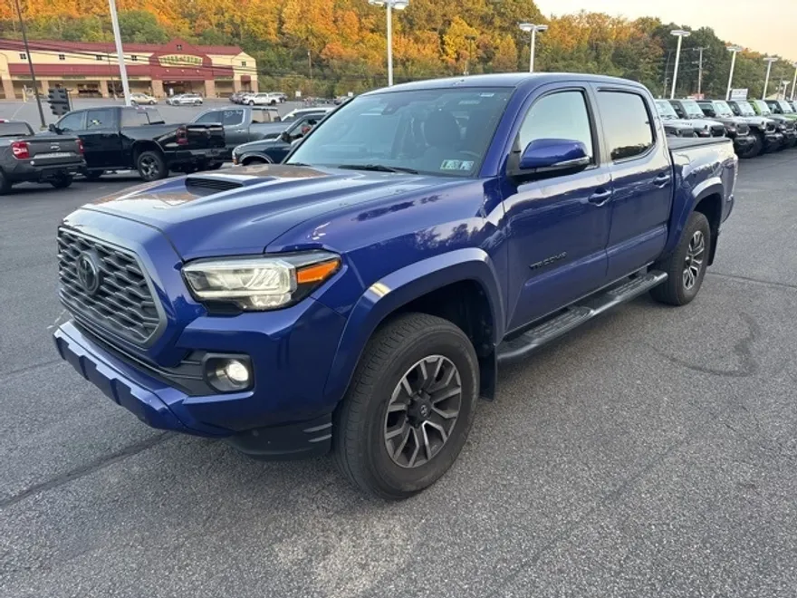 2023 Toyota Tacoma TRD Sport V6 photo 1