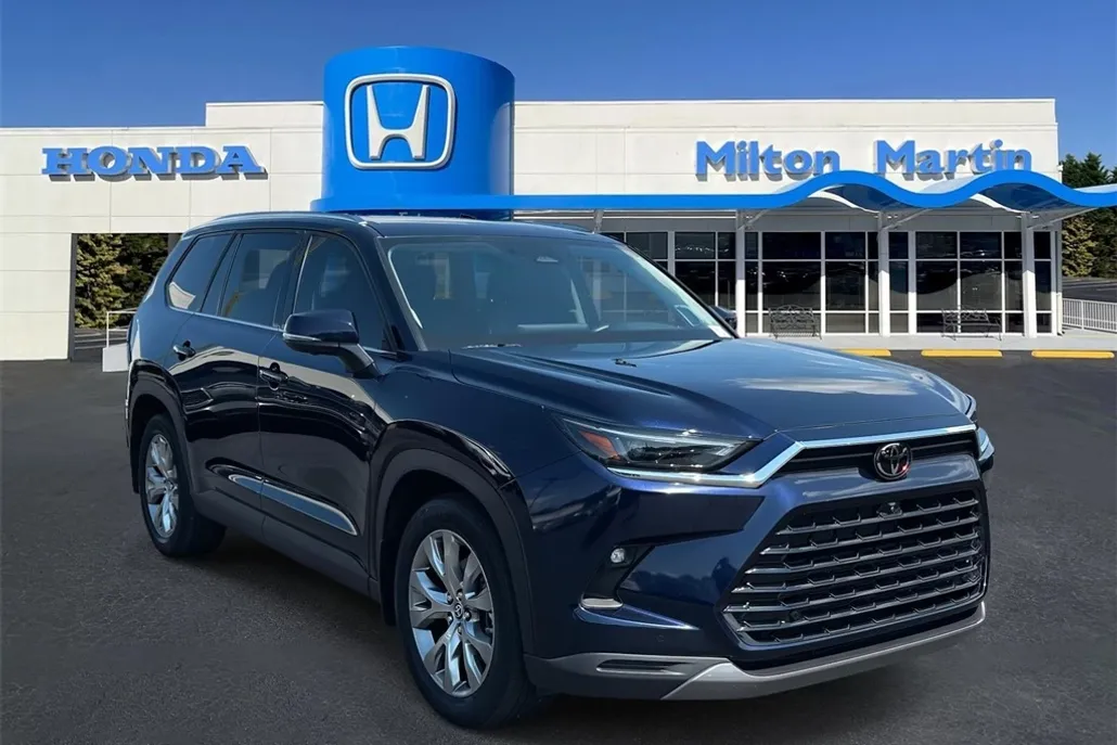 2024 Toyota Grand Highlander Limited photo 1