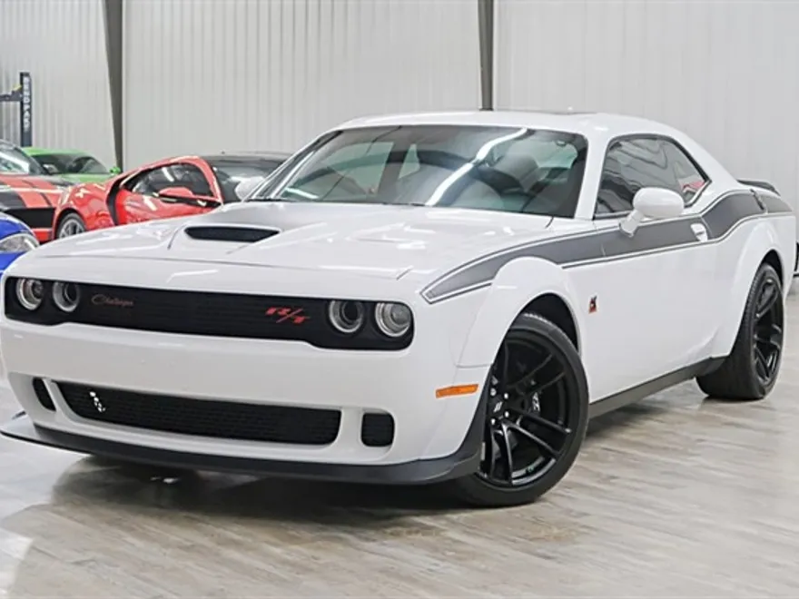 2022 Dodge Challenger R/T Scat Pack photo 1