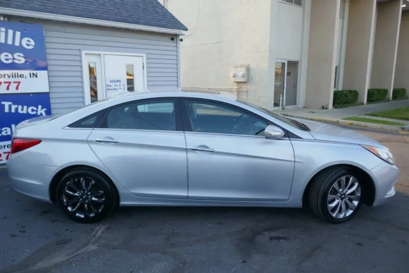 2011 Hyundai Sonata Limited 2.0T photo 1