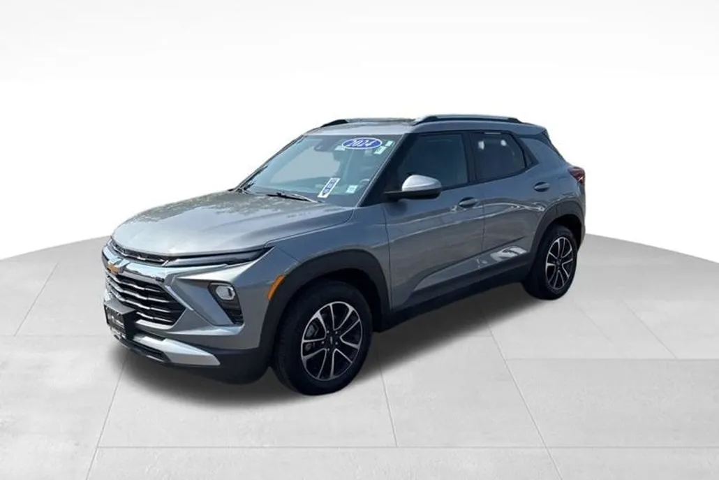 2024 Chevrolet Trailblazer LT photo 1