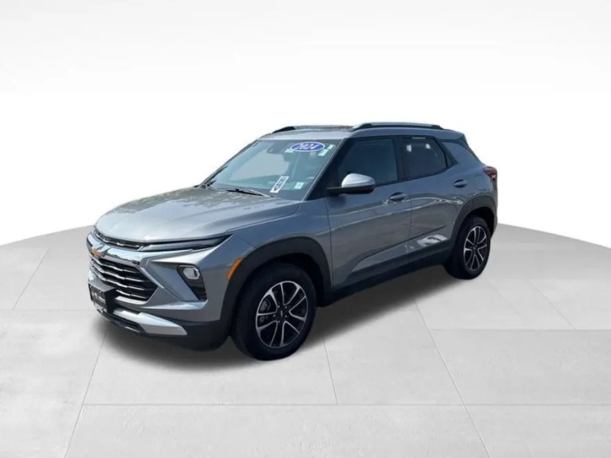 2024 Chevrolet Trailblazer LT photo 1