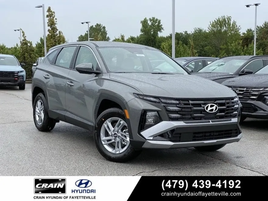 2025 Hyundai Tucson SE photo 1