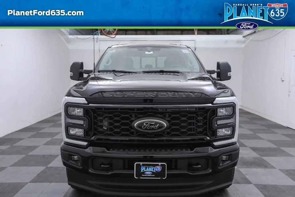 2025 Ford F-250 XLT photo 1