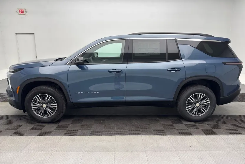 2026 Chevrolet Traverse photo 1