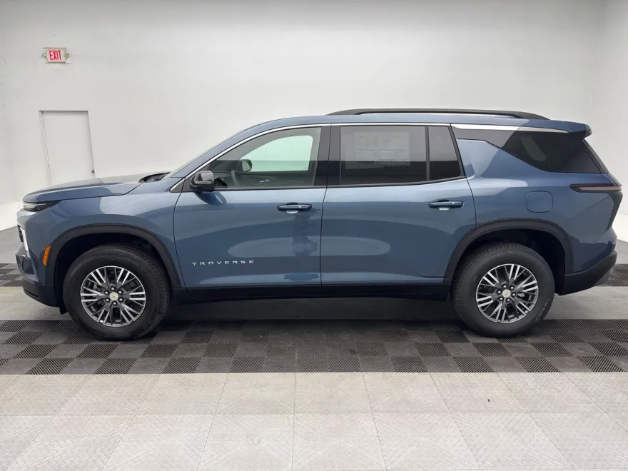 2026 Chevrolet Traverse photo 1