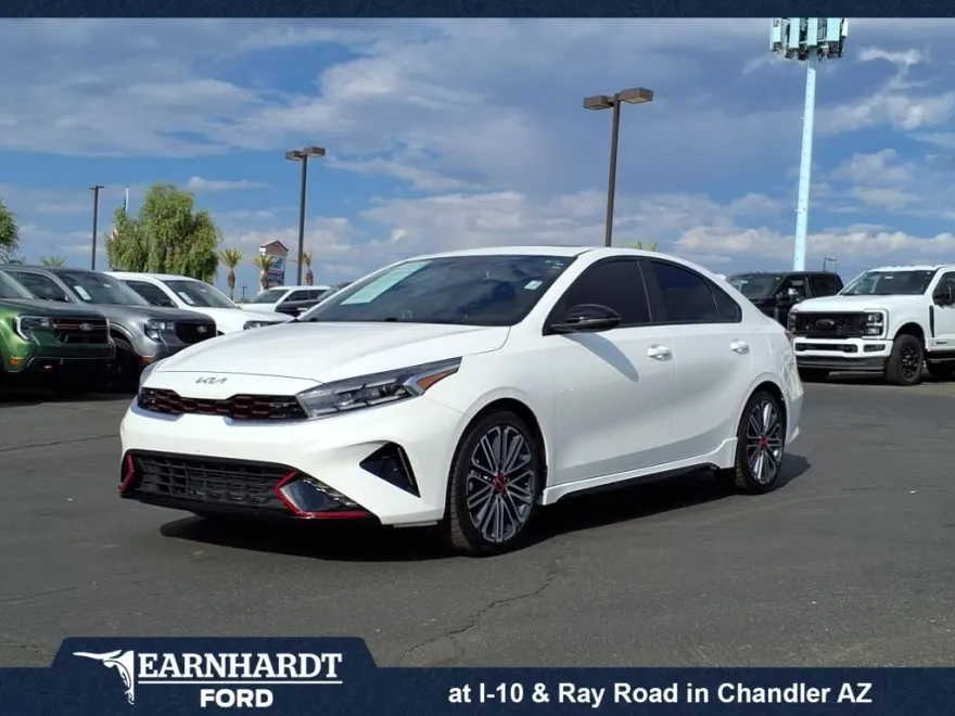 2023 Kia Forte GT photo 1