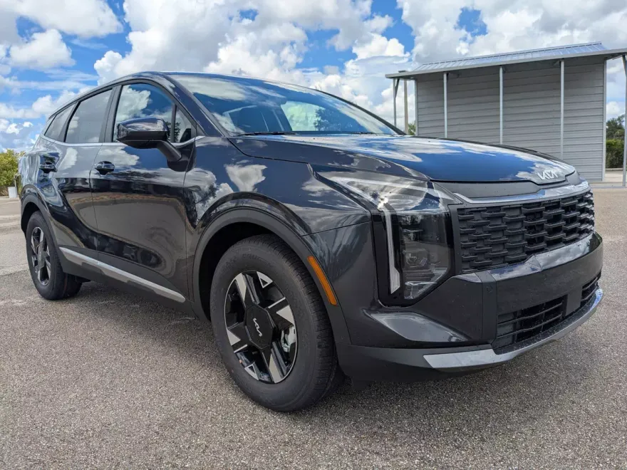 2026 Kia Sportage LX photo 1