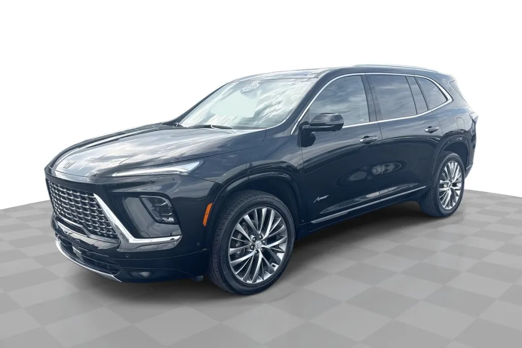 2025 Buick Enclave Avenir photo 1