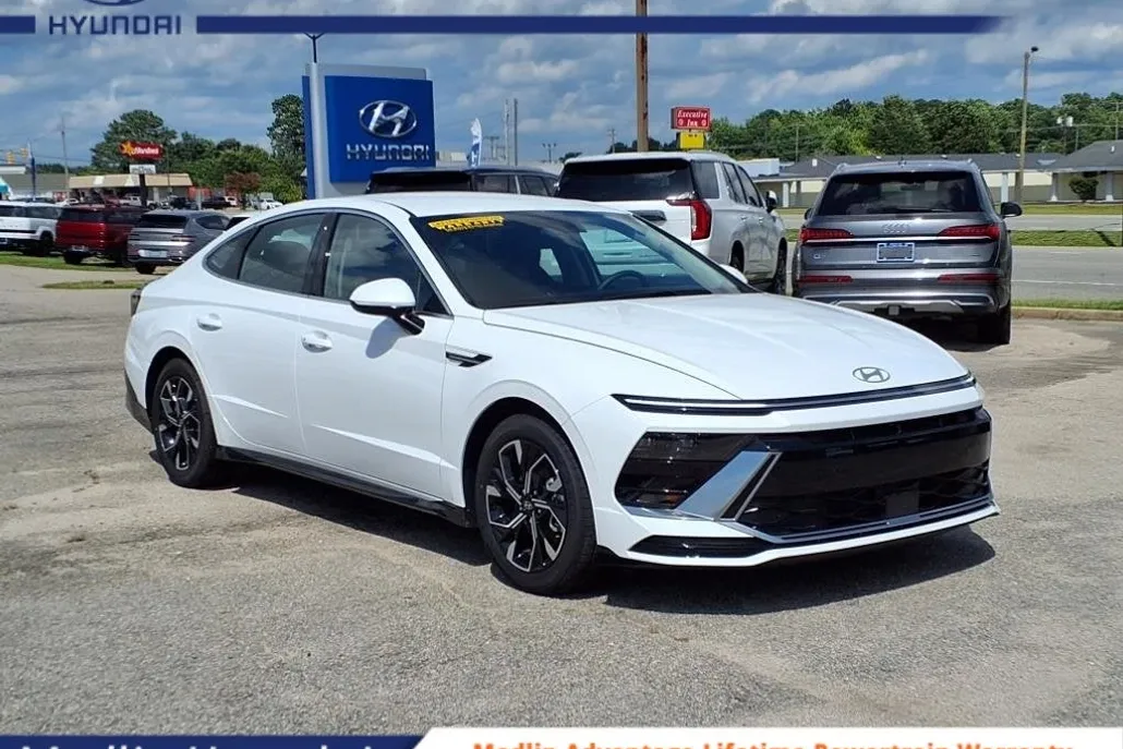 2024 Hyundai Sonata SEL photo 1