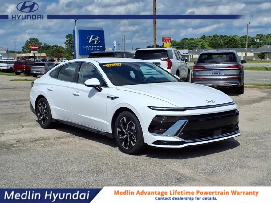2024 Hyundai Sonata SEL photo 1