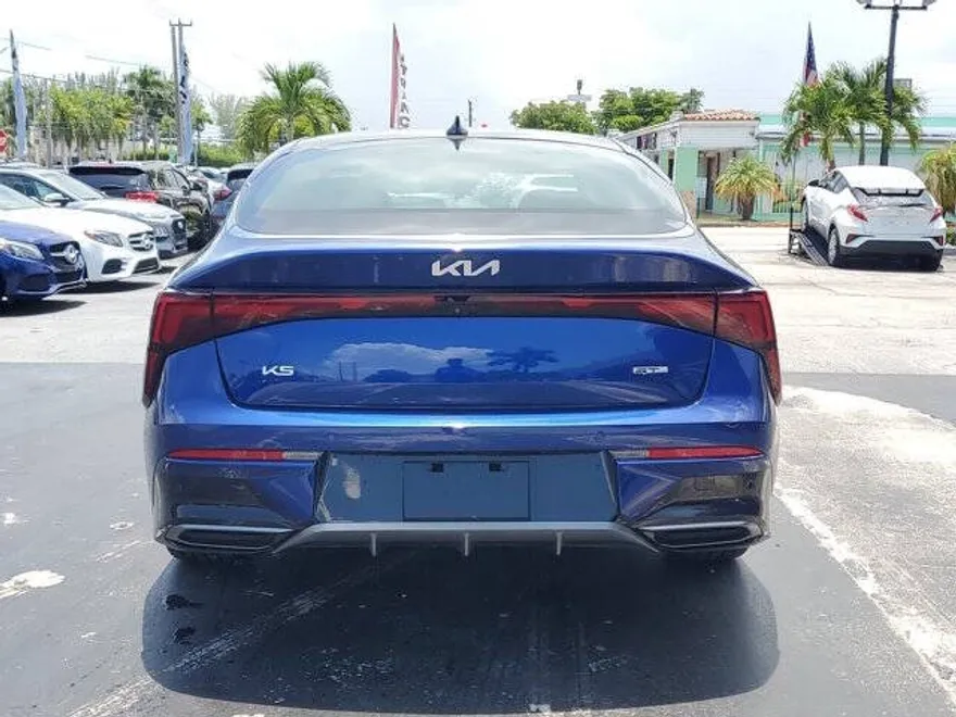 2025 Kia K5 GT-Line photo 1