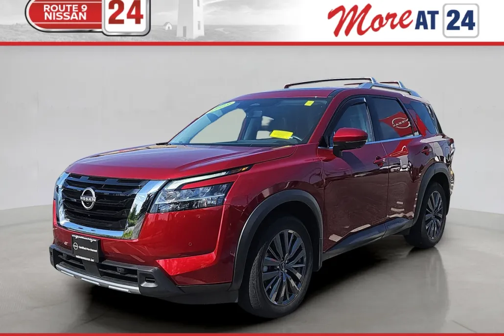 2023 Nissan Pathfinder SL photo 1