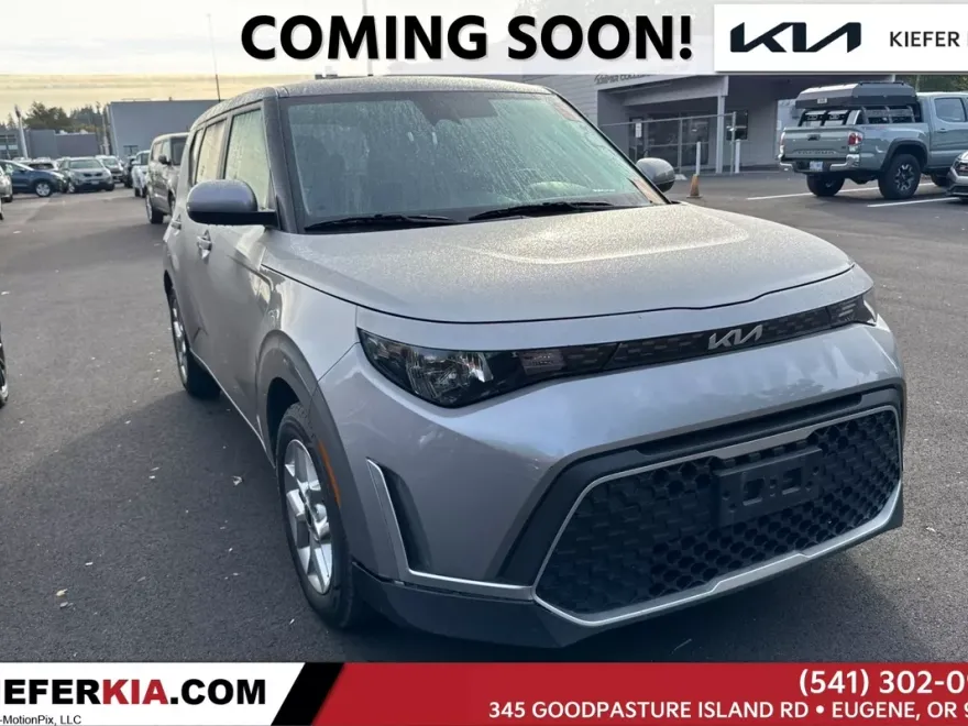 2023 Kia Soul LX photo 1
