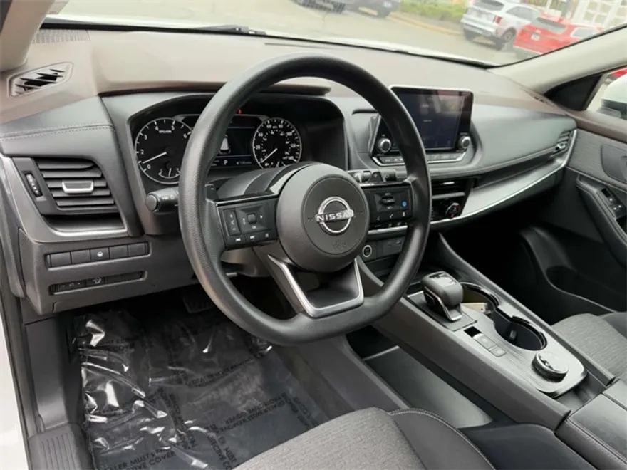2023 Nissan Rogue SV photo 1