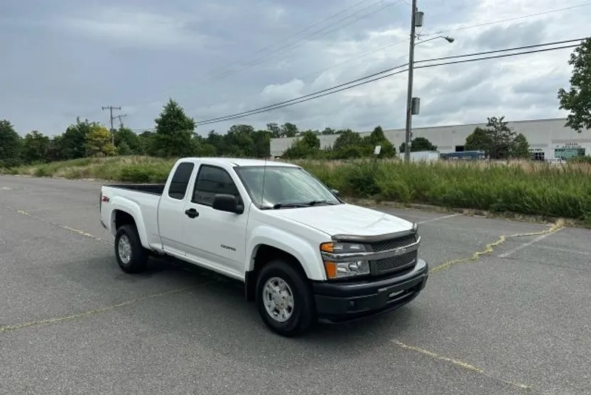 2004 Chevrolet Colorado LS photo 1