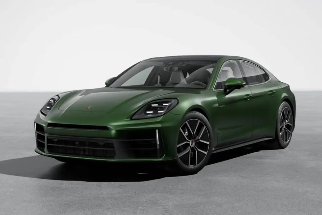 2026 Porsche Panamera E-Hybrid 4 photo 1