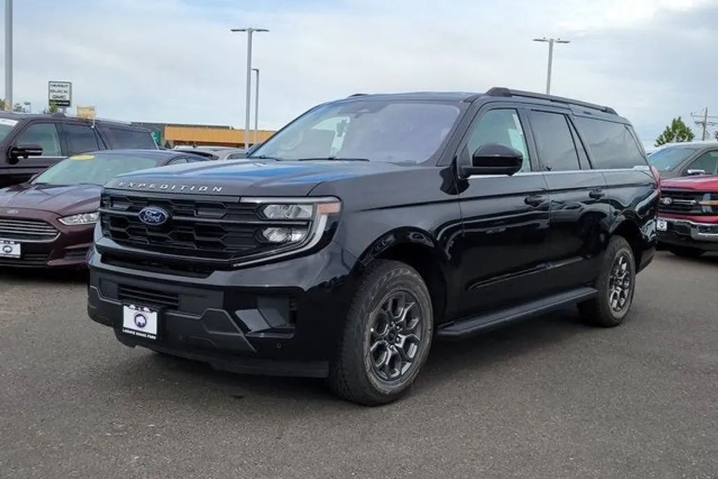 2025 Ford Expedition MAX photo 1