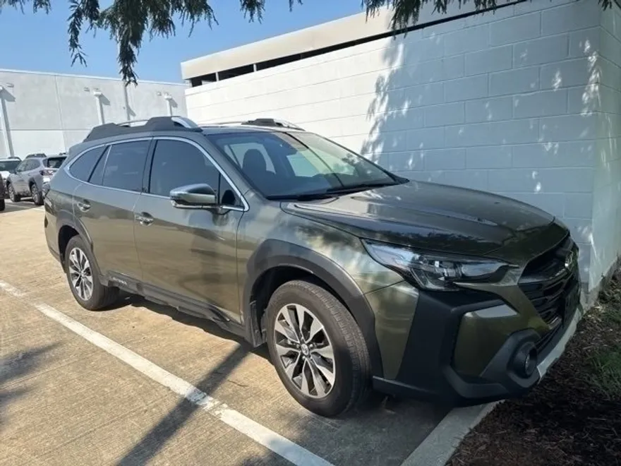 2025 Subaru Outback Touring XT photo 1