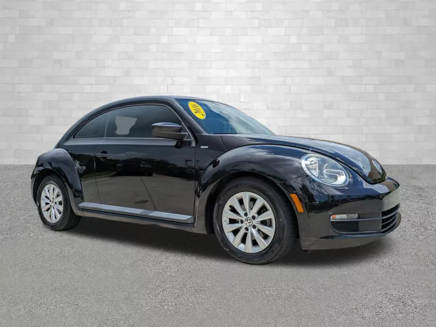 2016 Volkswagen Beetle 1.8T S photo 1