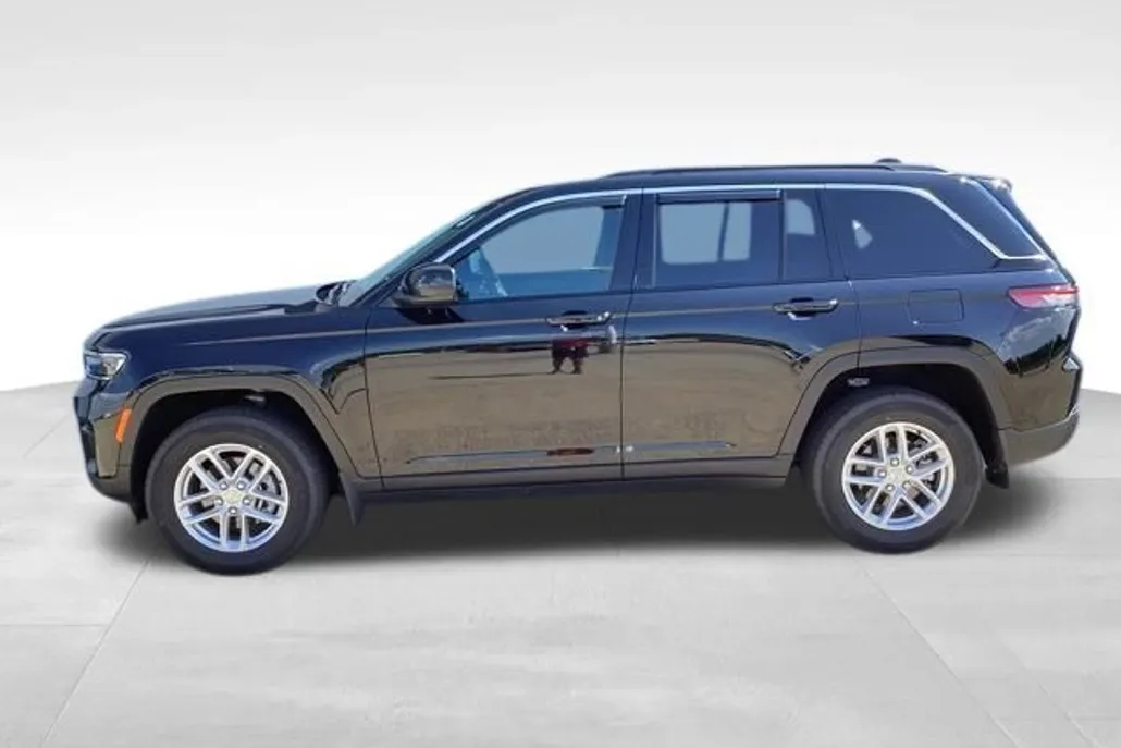 2024 Jeep Grand Cherokee Laredo X photo 1