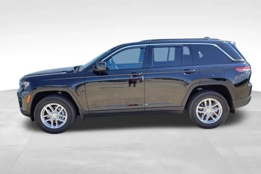 2024 Jeep Grand Cherokee Laredo X photo 1