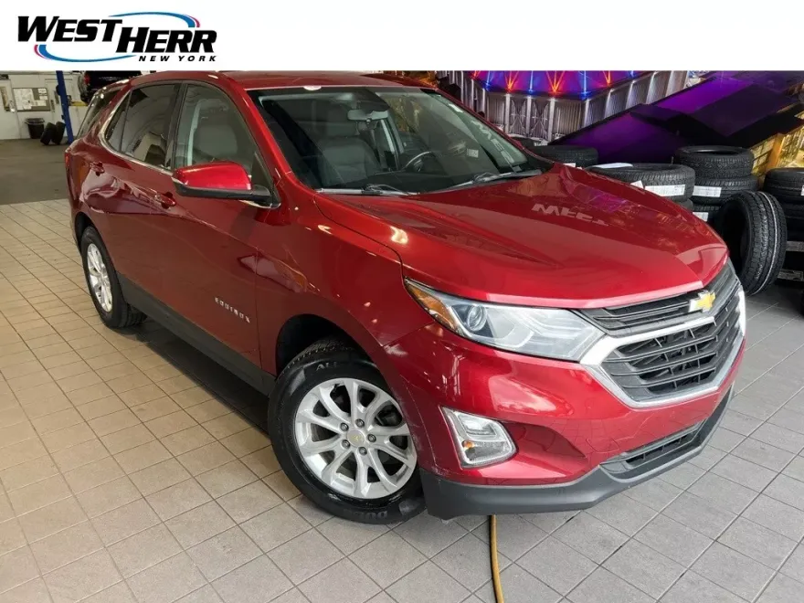 2019 Chevrolet Equinox LT photo 1