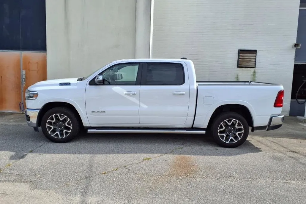 2025 Ram 1500 Laramie photo 1