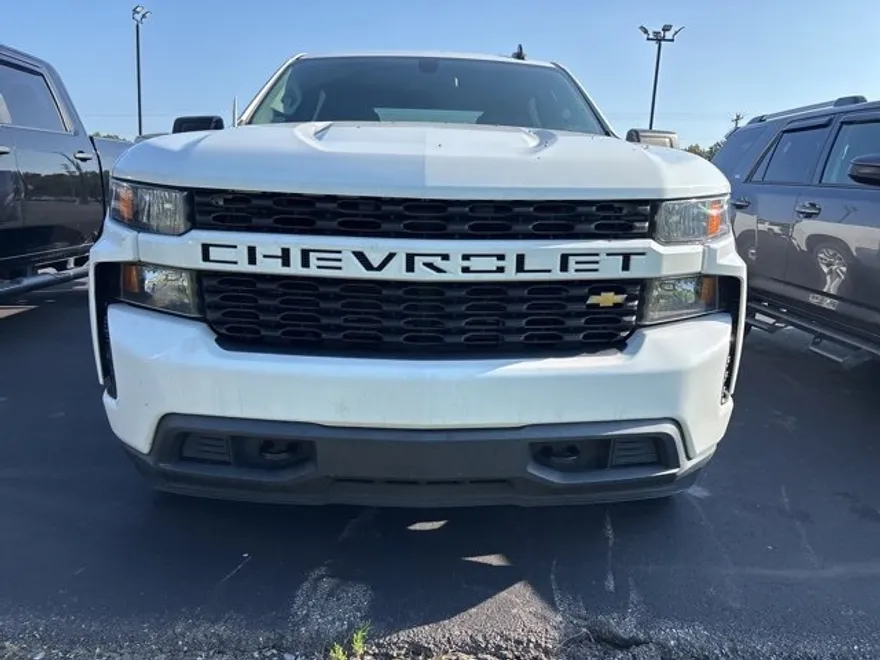 2022 Chevrolet Silverado 1500 Custom photo 1