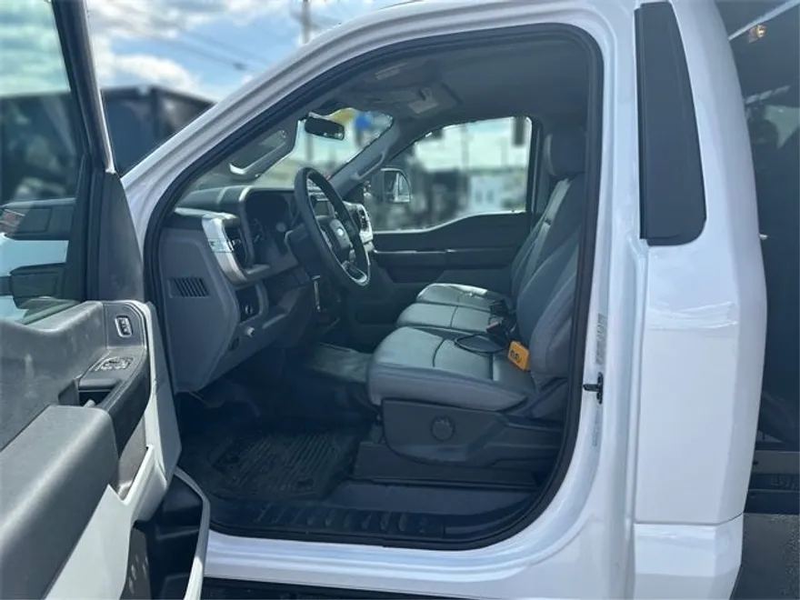 2025 Ford F-350 photo 1
