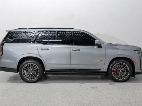 2023 Cadillac Escalade V-Series Sport photo 4