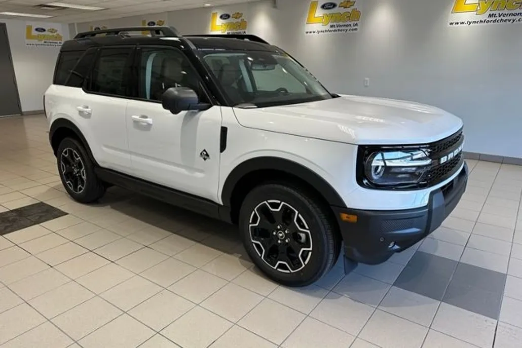 2025 Ford Bronco Sport Outer Banks photo 1