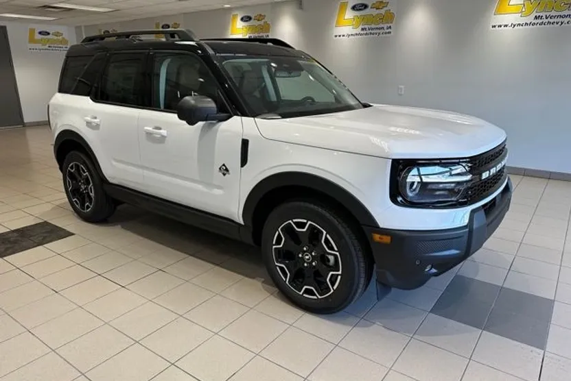 2025 Ford Bronco Sport Outer Banks photo 1