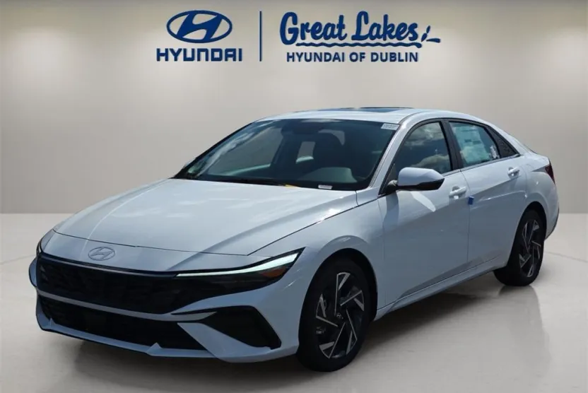 2025 Hyundai Elantra Limited photo 1