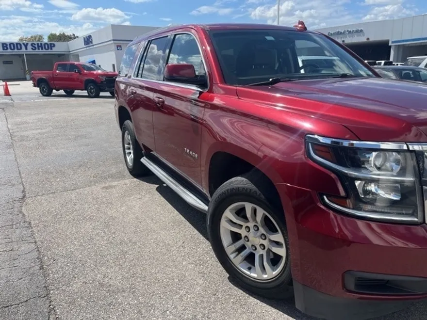 2018 Chevrolet Tahoe LT photo 1