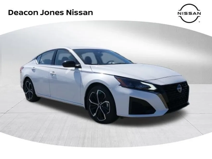 2023 Nissan Altima 2.5 SR photo 1