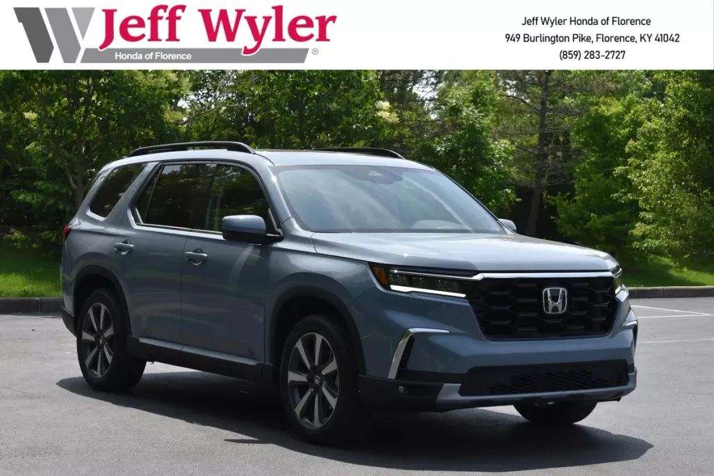 2025 Honda Pilot Touring photo 1