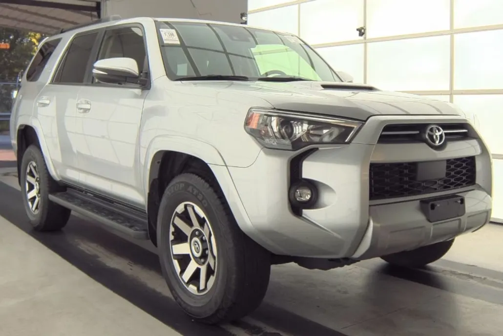 2024 Toyota 4Runner TRD Off-Road Premium photo 1
