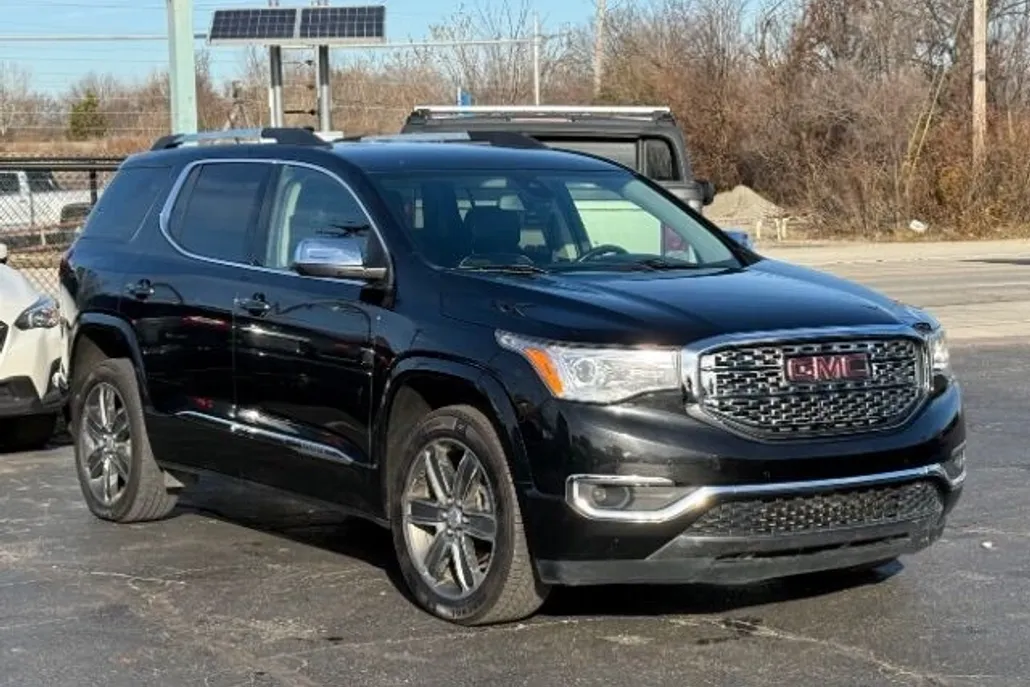 2019 Gmc Acadia Denali photo 1