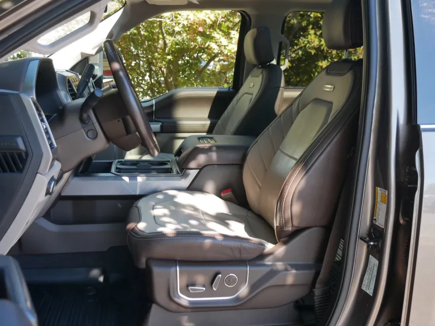 2019 Ford F-350 Limited photo 1