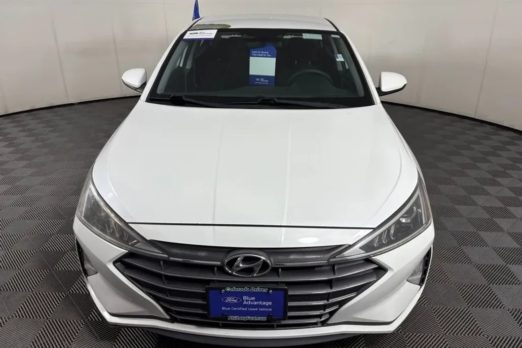 2019 Hyundai Elantra SE photo 1