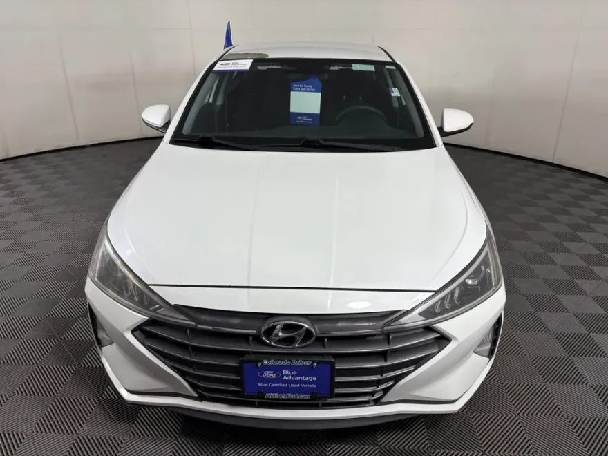 2019 Hyundai Elantra SE photo 1