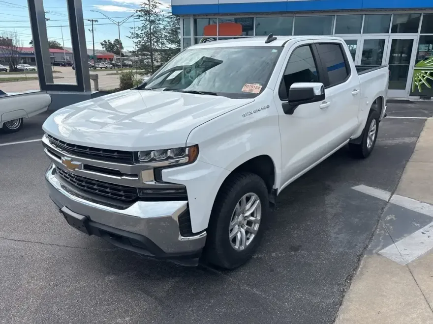 2020 Chevrolet Silverado 1500 LT photo 1