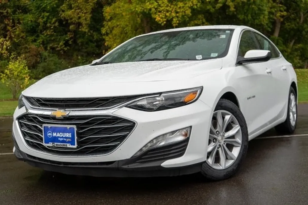 2023 Chevrolet Malibu 1LT photo 1